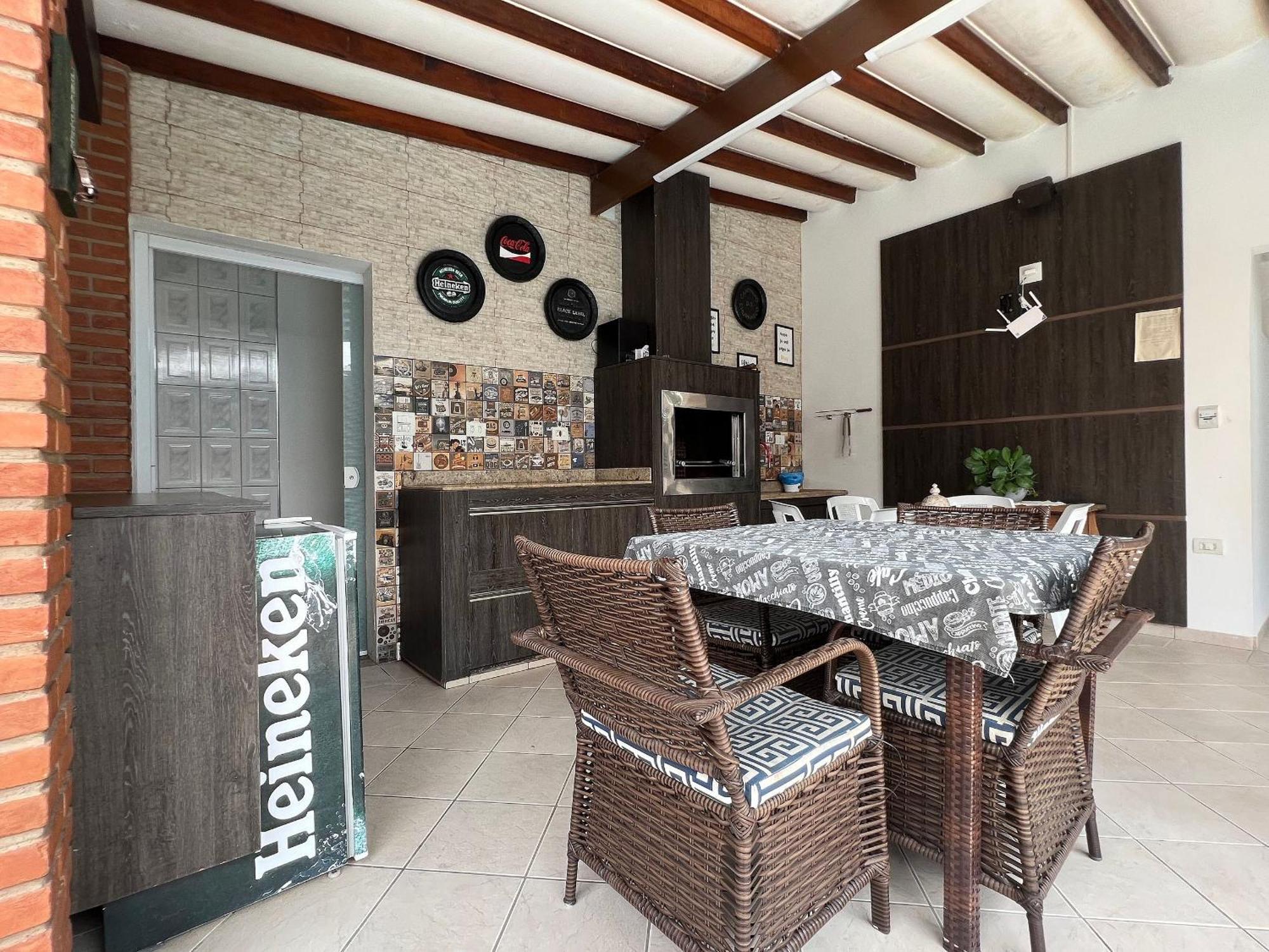 Casa Agradavel Com Piscina, A Poucos Passos Da Praia Peruibe Luaran gambar