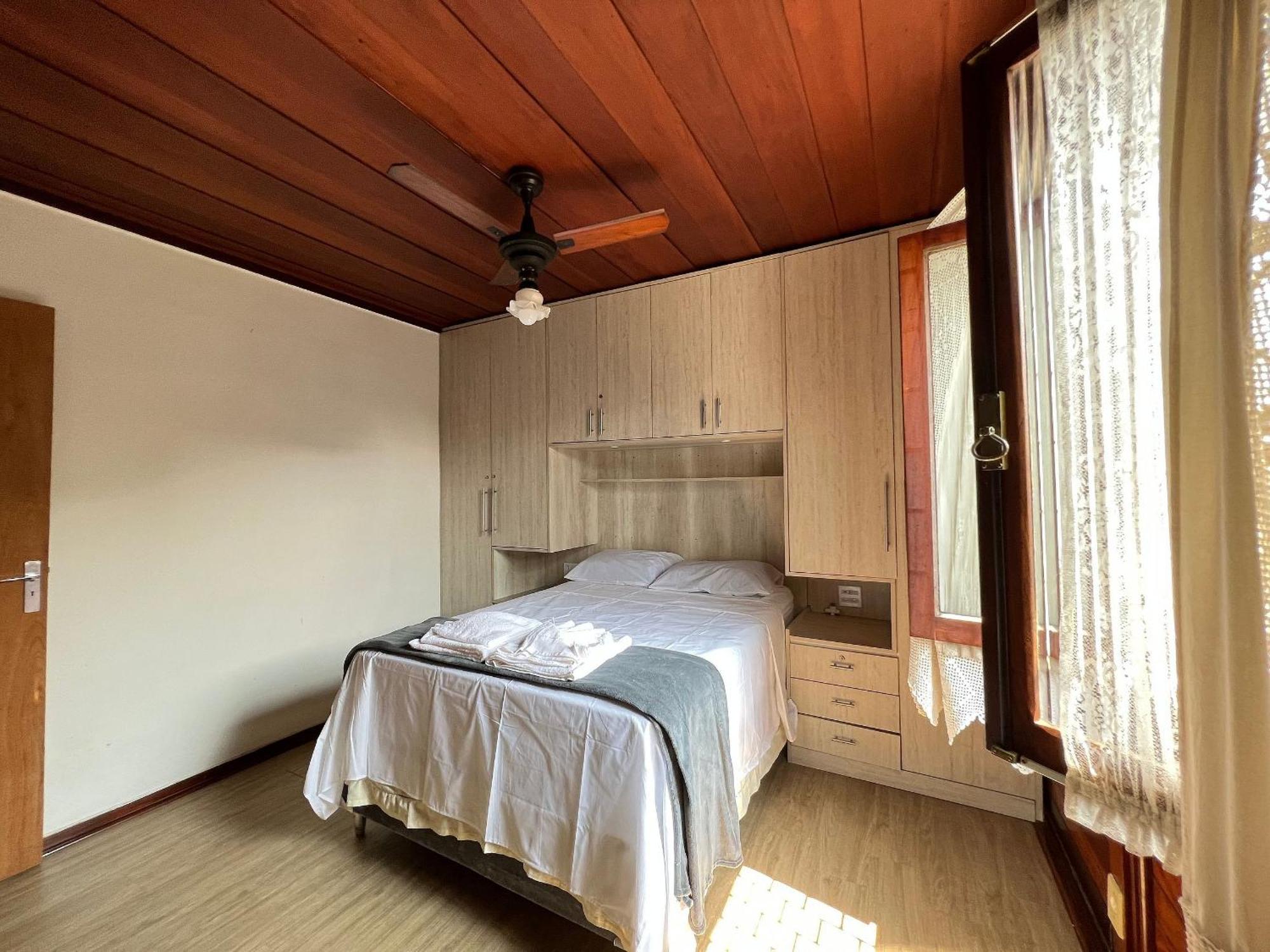 Casa Agradavel Com Piscina, A Poucos Passos Da Praia Peruibe Luaran gambar