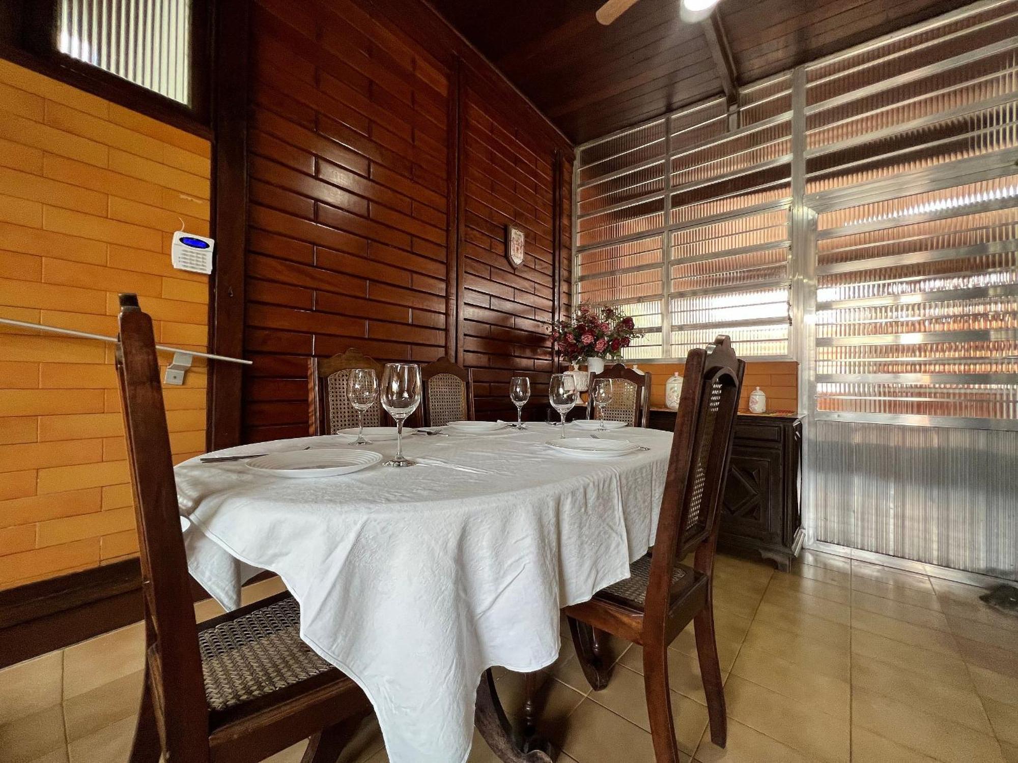 Casa Agradavel Com Piscina, A Poucos Passos Da Praia Peruibe Luaran gambar