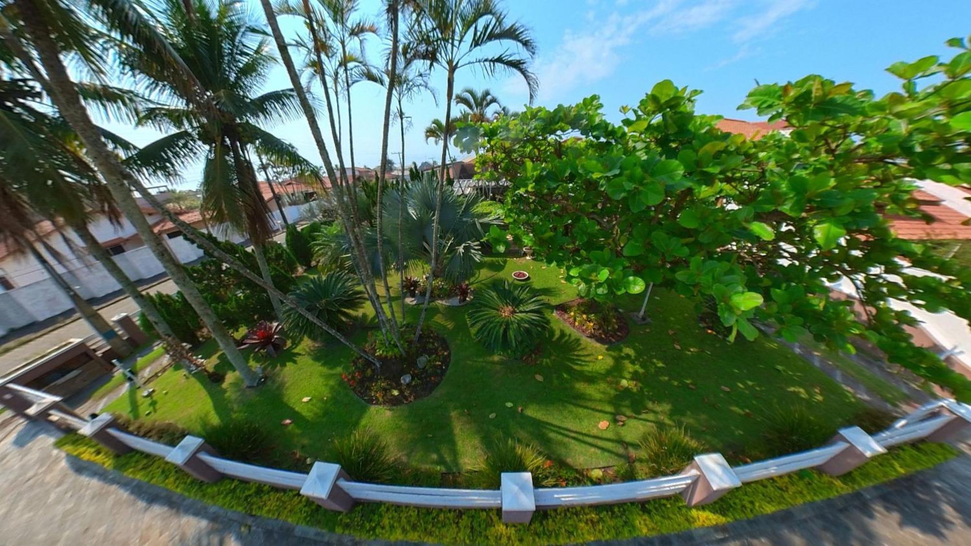Casa Agradavel Com Piscina, A Poucos Passos Da Praia Peruibe Luaran gambar